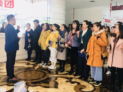 熱烈歡迎丨昌禾商學(xué)院，柔然彩虹隊(duì)光臨寧夏昌禾裝飾參觀學(xué)習(xí)！